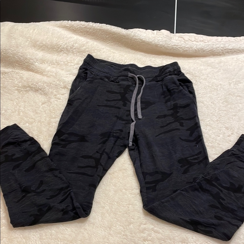 Women’s Camouflage Jogger Pants